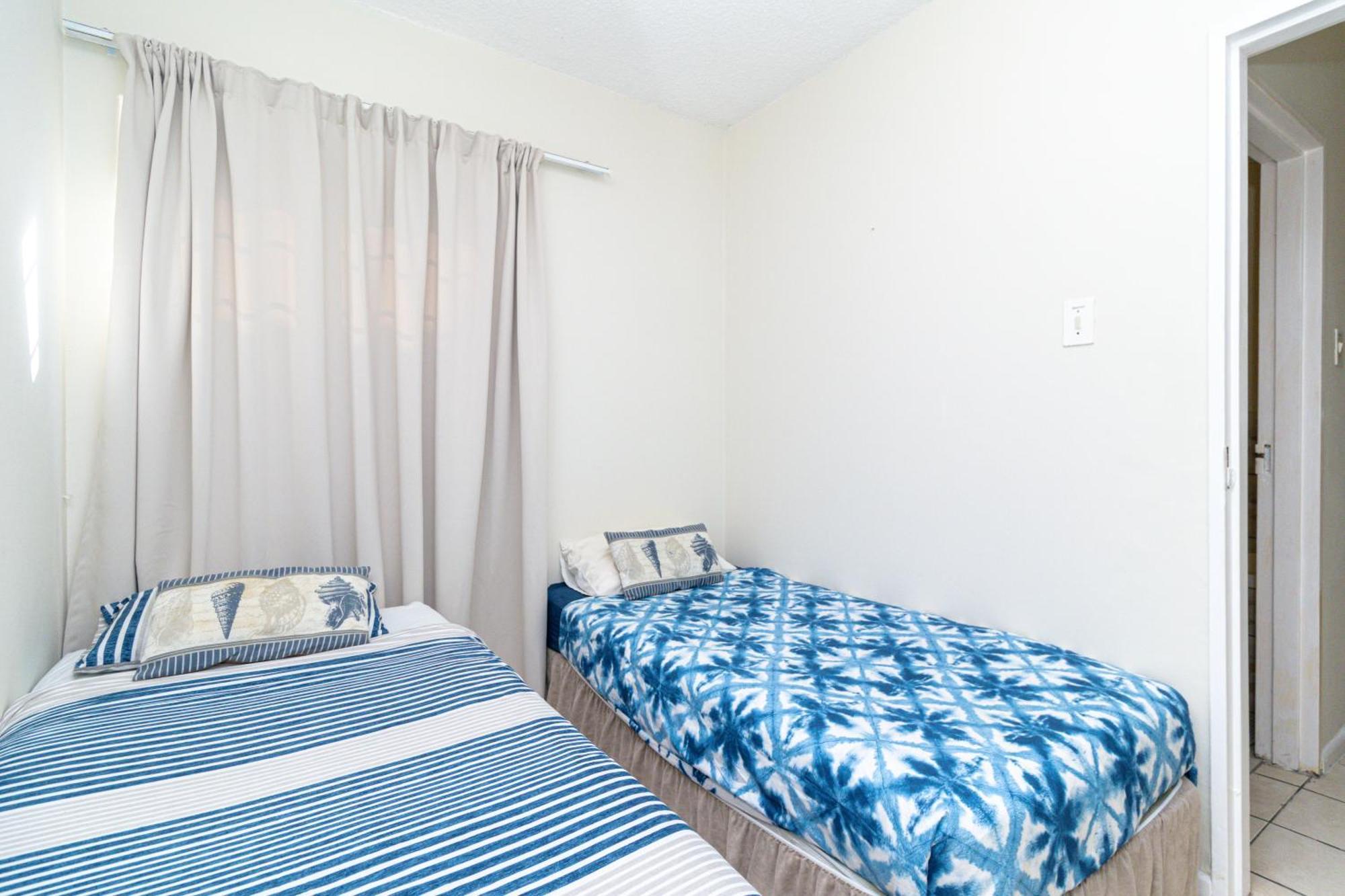 Modern Seaview Apartment Port Elizabeth Buitenkant foto